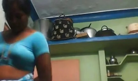 Biết ơn và đã buộc phim sec gai cuc xinh phải hoàn thành một vũ nữ thoát y.