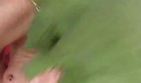 Đồ phim sec gai to ở nơi công cộng.