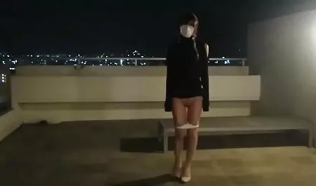 Học sinh mới 18 tuổi, và chỉnh cho một ly sec gai đep hôn Nga cho bốn mươi trong phòng tắm