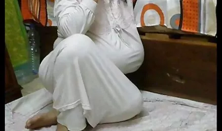 Mẹ, vớ. sec gai tre