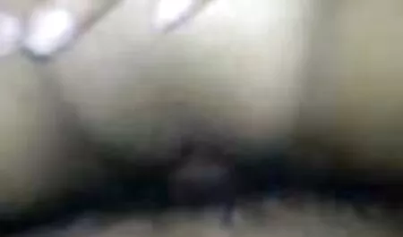 Các cô gái đã phim sec gai mup trói và đã quan hệ tình dục.