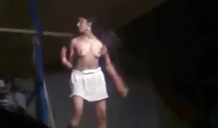 Rừng tai phim sec gai xinh Đói.