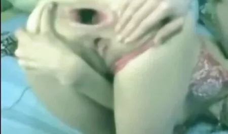 Trẻ sec hay gai dep và trò chơi của họ.