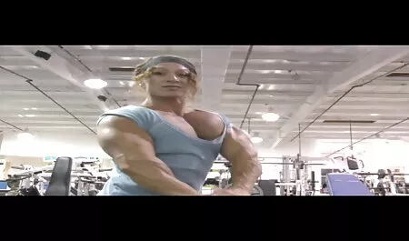 Cô gái khỏa thân trong phòng phim sec cuc dep phía sau tôi.