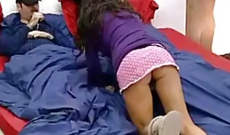 Một người phim sec gai tre dep đàn ông trong gửi vặn mẹ đầy đủ đồ lót phụ nữ