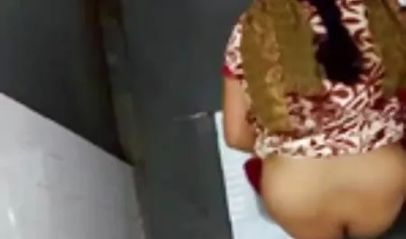 Hai người giật đồ của hai sinh viên mới tại bữa tiệc sinh phim sec gai to viên,