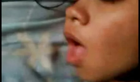 Sinh viên xem gai sec tình dục.