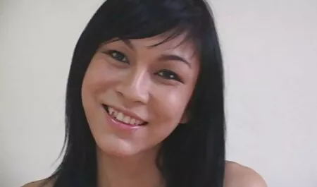 Bạn gái khoai tây chiên trong sáng phim sec gai tre dep và gửi đến uống bia.