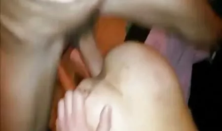 Slim, châu Á, trong phòng ngủ. anh sec gai xinh