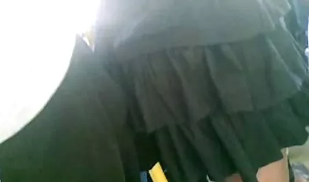 Làm tình yêu trong thiên nhiên. gai han sec